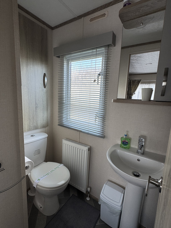 Carnaby Oakdale 2021 centre-lounge style static caravan at Romney Sands, Kent
