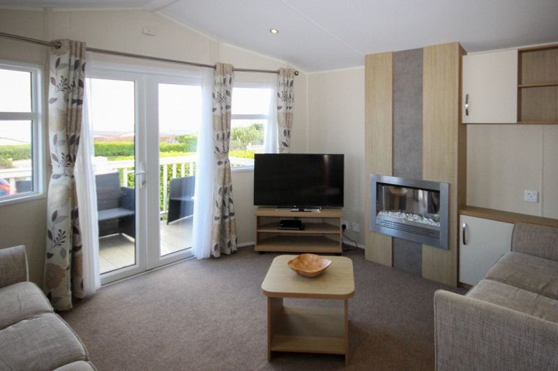 Willerby Brockenhurst 2016 at Allhallows, Kent. 3 bedrooms, decking, DG/CH