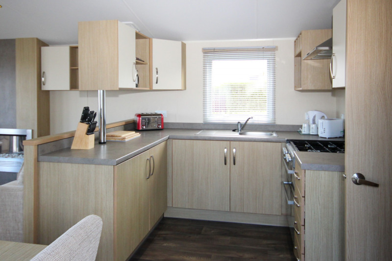 Willerby Brockenhurst 2016 at Allhallows, Kent. 3 bedrooms, decking, DG/CH