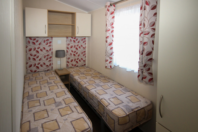 Willerby Brockenhurst 2016 at Allhallows, Kent. 3 bedrooms, decking, DG/CH