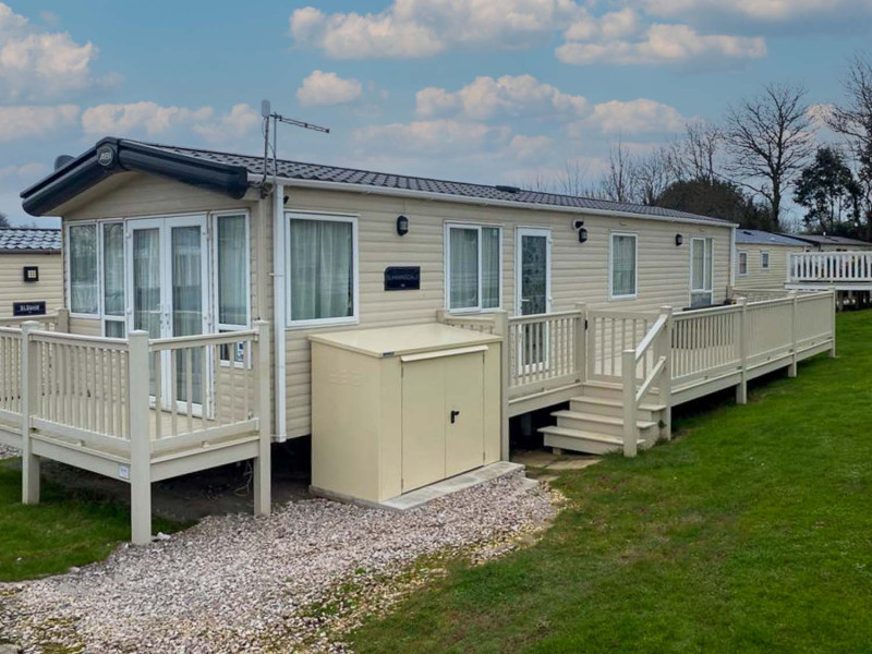 ABI Sunningdale 2015 at Golden Sands, Dawlish, Devon. 2 bedrooms & large decking