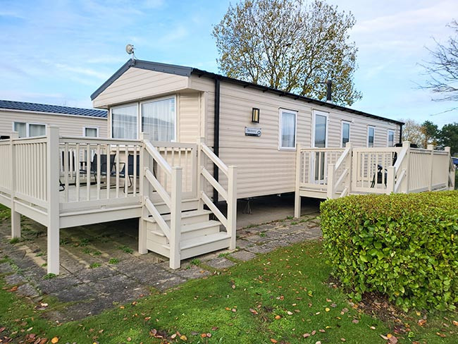 3 bed Willerby Seasons 2019 caravan on Butlins site, Skegness, Lincolnshire