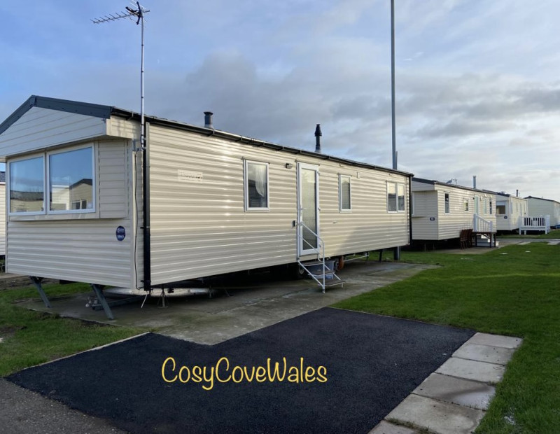 Excellent condition Willerby Peppy 2016 at Lyons Robin Hood, Rhyl, North Wales