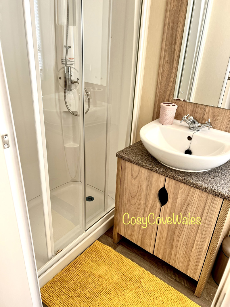 Excellent condition Willerby Peppy 2016 at Lyons Robin Hood, Rhyl, North Wales