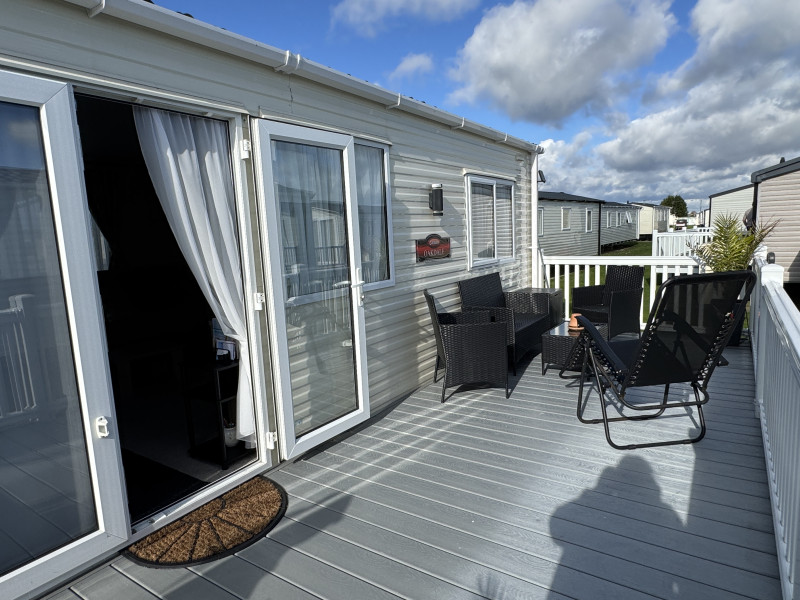 Carnaby Oakdale 2021 centre-lounge style static caravan at Romney Sands, Kent