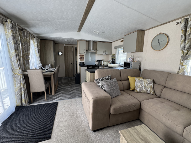 Carnaby Oakdale 2021 centre-lounge style static caravan at Romney Sands, Kent