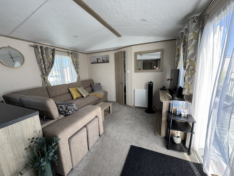 Carnaby Oakdale 2021 centre-lounge style static caravan at Romney Sands, Kent