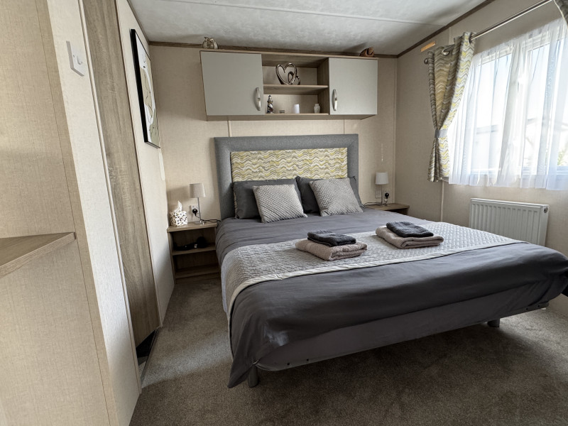 Carnaby Oakdale 2021 centre-lounge style static caravan at Romney Sands, Kent