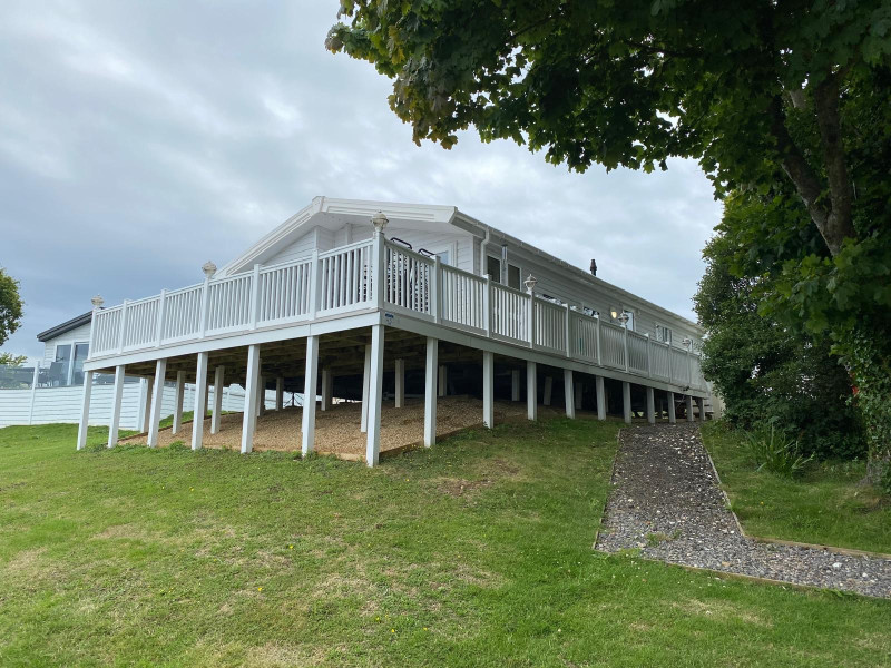 Willerby Pinehurst 2018 lodge for sale sited at Bembridge, Isle Of Wight