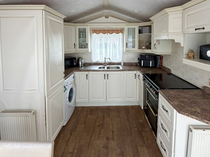 Willerby Kingswood 2006 static caravan at Haven's Kent Coast, Allhallows