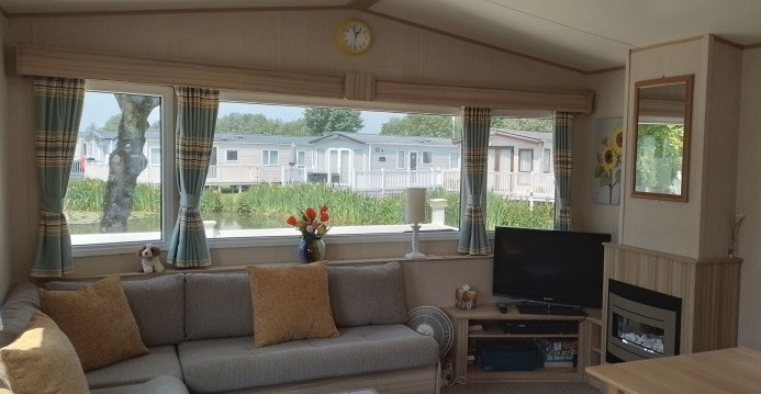 ABI Summer Breeze 2016 sited at Hoburne Cotswold, South Cerney, Cirencester.