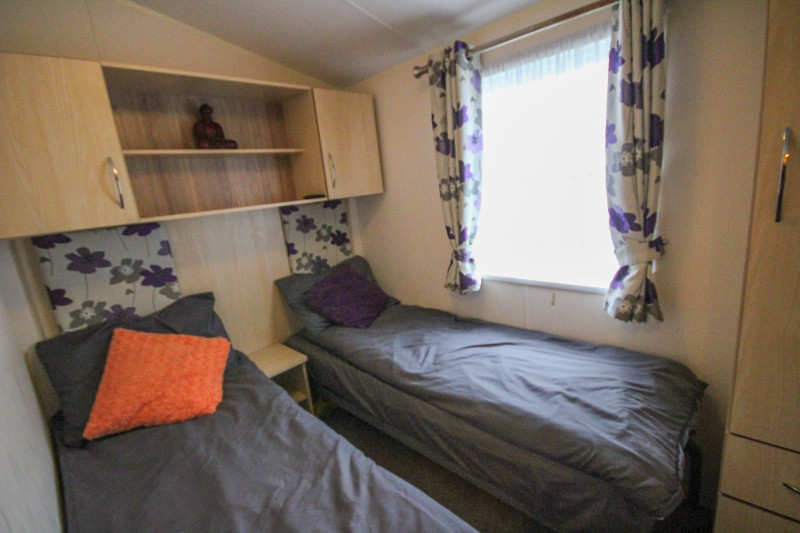 Willerby Rio 2014 static caravan + decking at Allhallows, Kent. Great condition