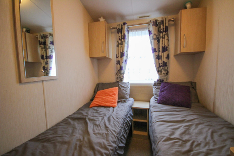 Willerby Rio 2014 static caravan + decking at Allhallows, Kent. Great condition