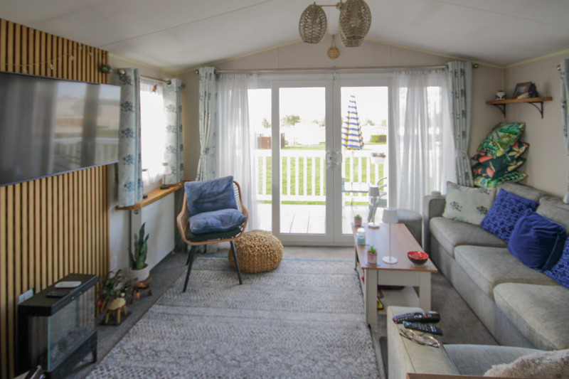 Willerby Avonmore 2017 with decking on a great pitch at Allhallows, Kent