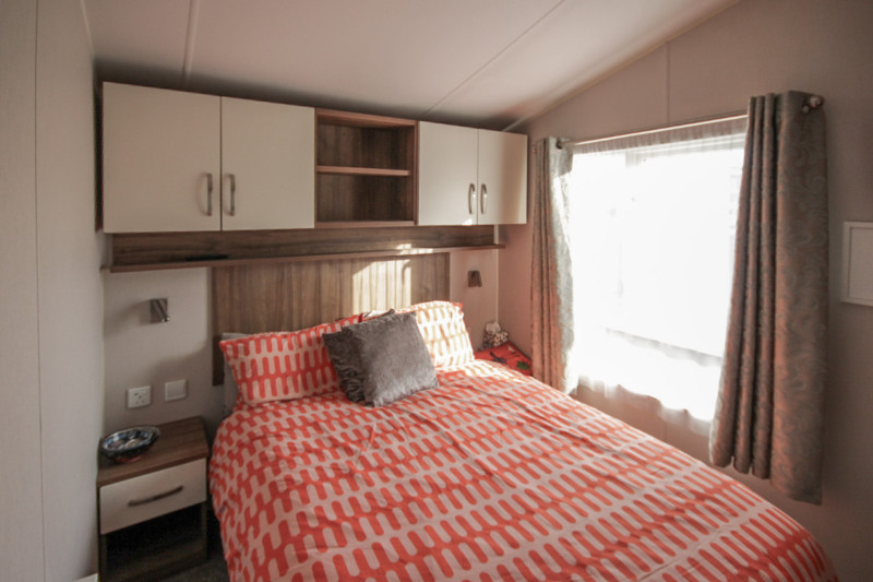 Willerby Avonmore 2017 with decking on a great pitch at Allhallows, Kent