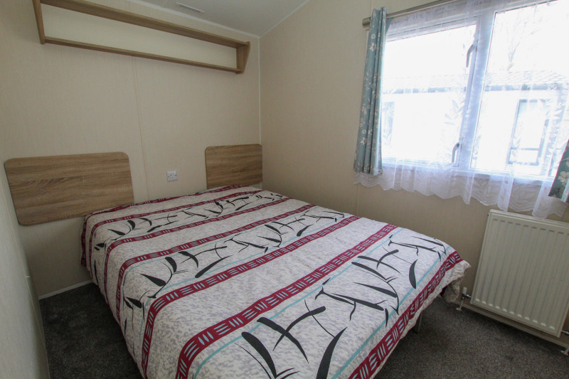 Willerby Johnson 2019 centre-lounge static on New Beach, Dymchurch, Kent