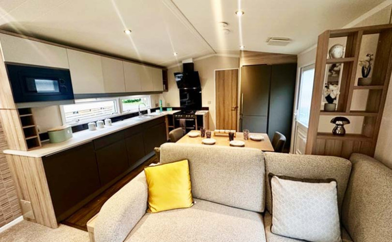 2 Bedroom, Executive Luxury Caravan For Sale in A Beautiful Area Of Gower