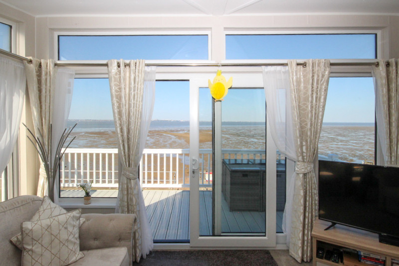 Willerby Vogue Classique 2022 static caravan for private sale sited at Haven’s Kent Coast Holiday Park, Allhallows