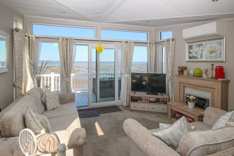 Willerby Vogue Classique 2022 static caravan for private sale sited at Haven’s Kent Coast Holiday Park, Allhallows