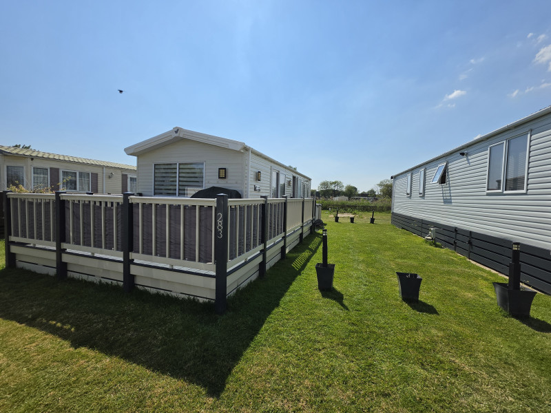 Willerby Canterbury 2018 for sale at Riverside Caravan Park, Bognor Regis