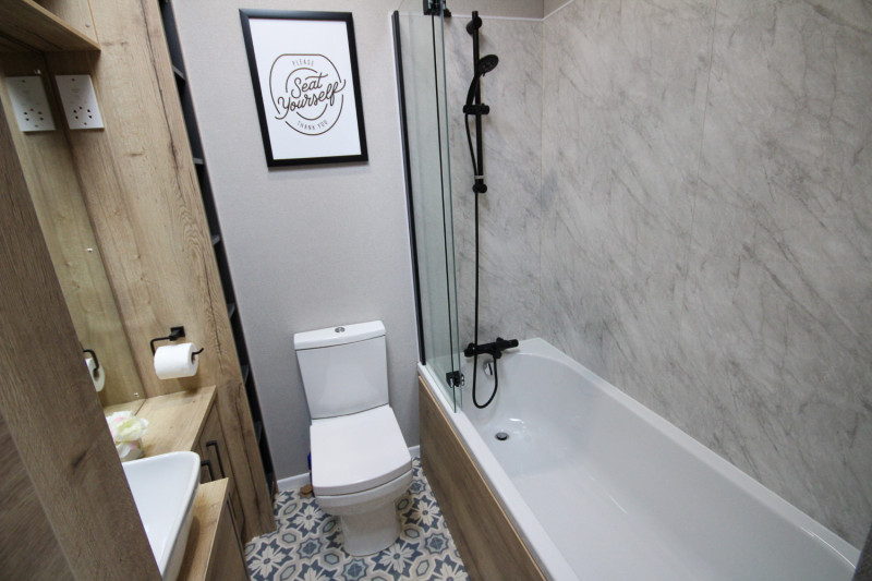 ABI Westwood Lodge 2022 sited at Allhallows, Kent. Great condition and stunning pitch