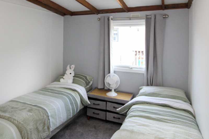 Brentmere Twin Chalet 1989 sited at Allhallows, Kent. 3 bedrooms. Fully renovated