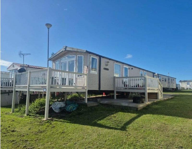 Swift Bordeaux 2014 static caravan on Golden Leas Holiday Park, Sheppey, Kent