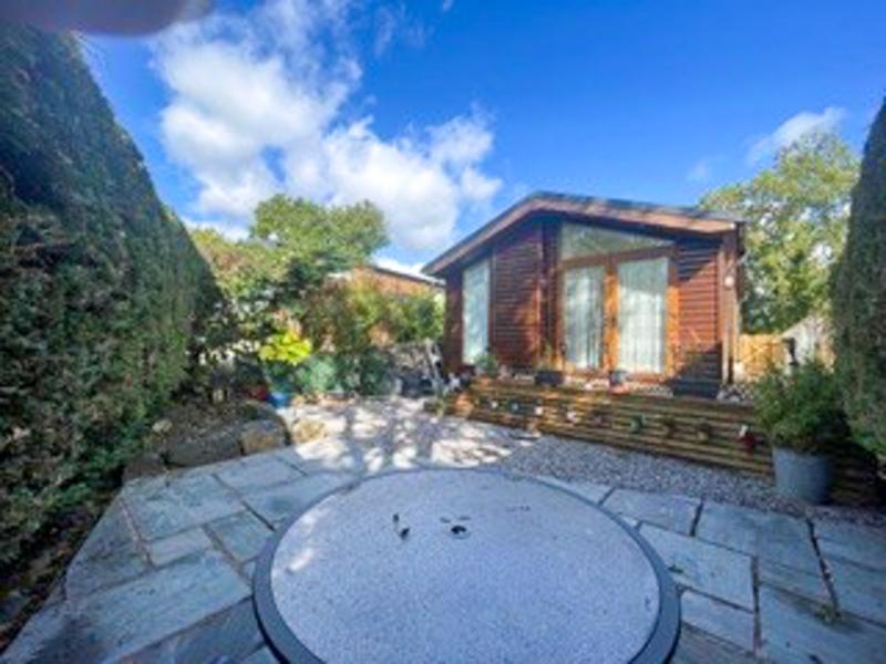 2 bedroom lodge on a small park in the Lake District near Bowness, Cumbria