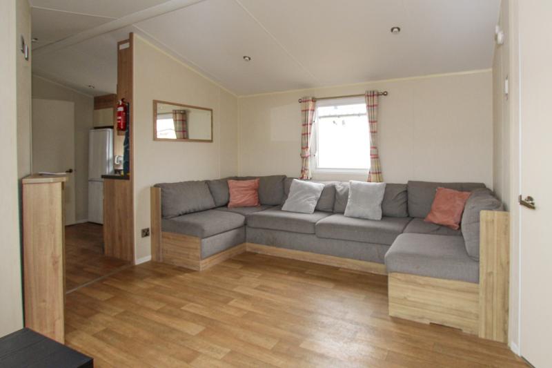 4 bedroom (10 berth) Willerby static caravan at New Beach, Dymchurch, Kent
