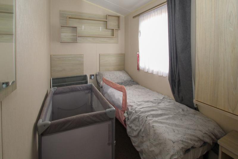 4 bedroom (10 berth) Willerby static caravan at New Beach, Dymchurch, Kent