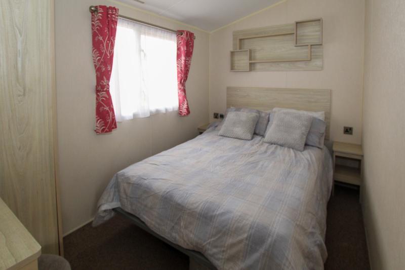 4 bedroom (10 berth) Willerby static caravan at New Beach, Dymchurch, Kent