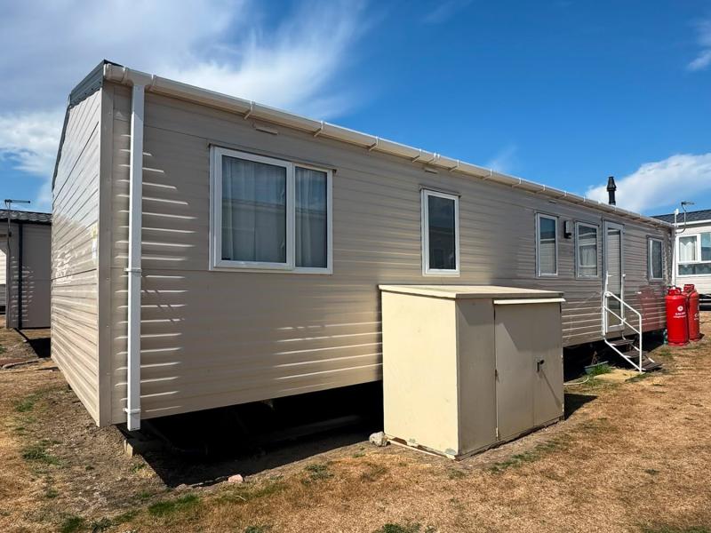 4 bedroom (10 berth) Willerby static caravan at New Beach, Dymchurch, Kent