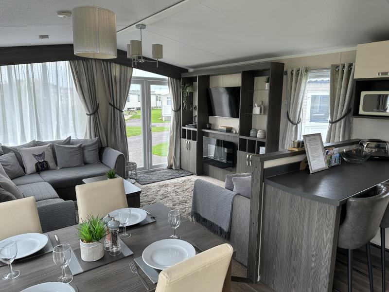 Regal Kensington Holiday Home, Church Farm Holiday Park, Pagham