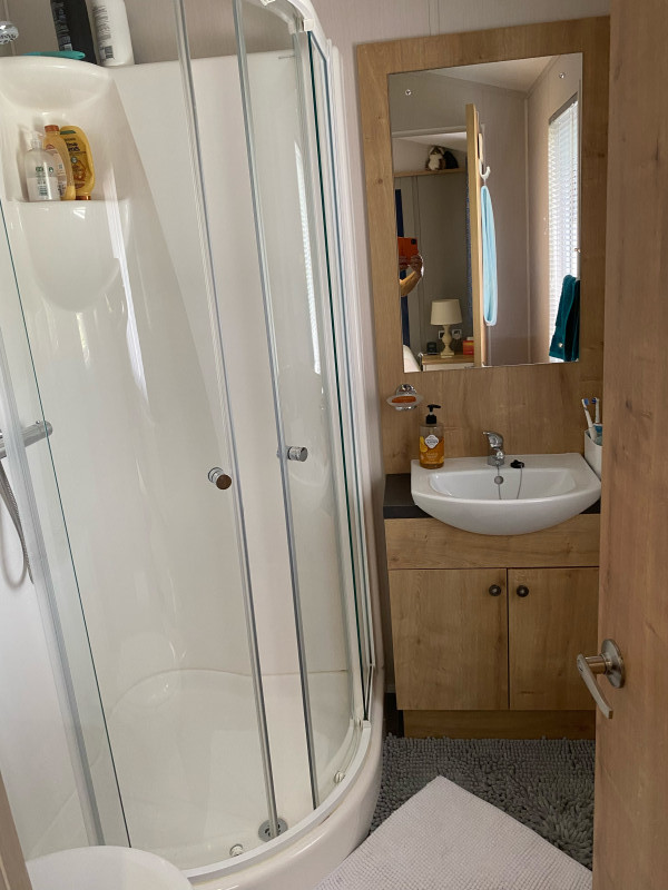 Willerby Pinehurst 2018 lodge for sale sited at Bembridge, Isle Of Wight
