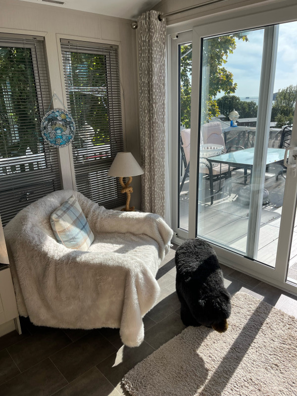 Willerby Pinehurst 2018 lodge for sale sited at Bembridge, Isle Of Wight